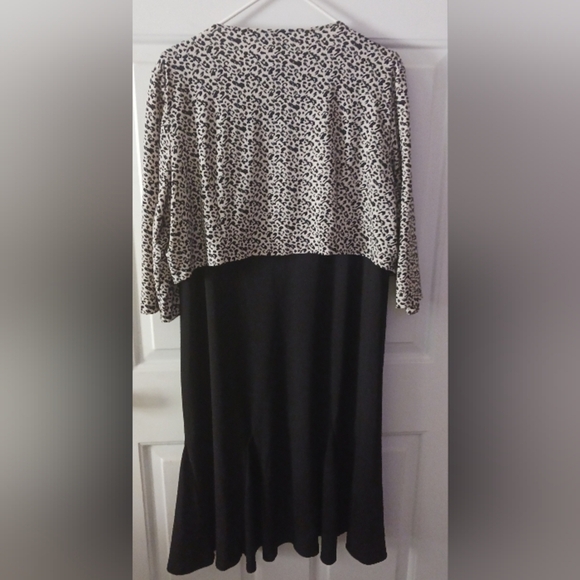 Julian Taylor New York/Size 16 Dress Set with Shrug Black Animal Print - Picture 2 of 6
